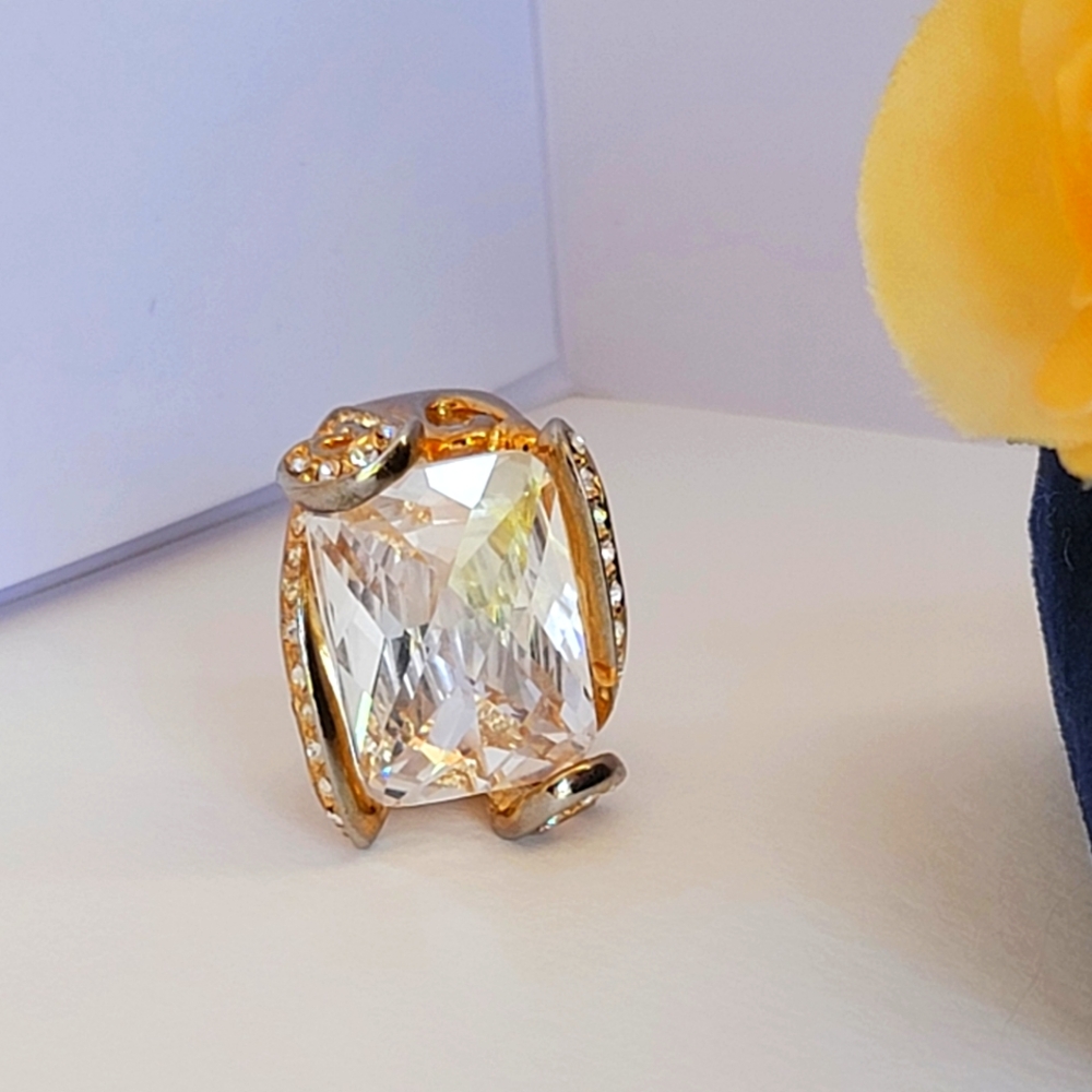Statement ring Size 6.5
